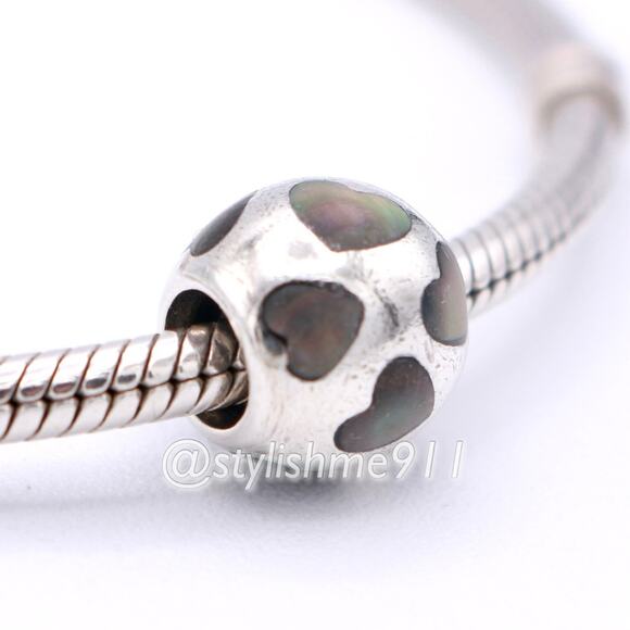 Authentic PANDORA Love Me Black Mother of Pearl Charm - 790398MPB - Picture 2 of 8